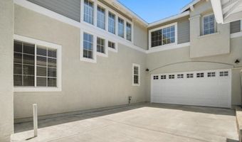 6933 Catamaran Dr, Carlsbad, CA 92011