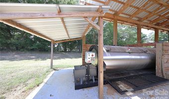 2121 Whitetail Rd, Blackville, SC 29817