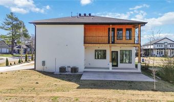 727 NE 2nd St, Bentonville, AR 72712