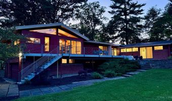 7460 Fair Oaks Dr, Amberley, OH 45237