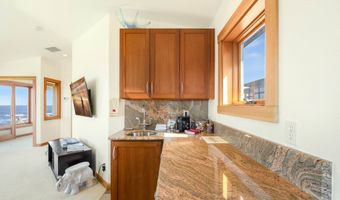 1950 BEACH LOOP Dr, Bandon, OR 97411