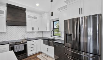 324 31st St SE, Altoona, IA 50009