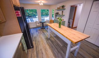 5681 Springhollow Ct, Avon, IN 46123