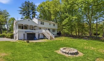 17 Wolfpits Rd, Bethel, CT 06801