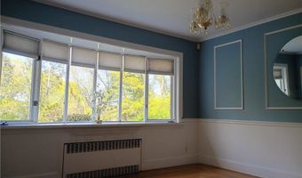 6 Old Pound Hill Rd, North Smithfield, RI 02896