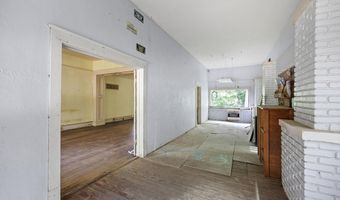 308 W Main St, Atkins, AR 72823