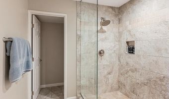 701 Fino Gln, Escondido, CA 92025