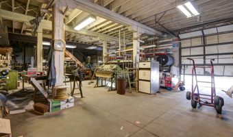 23 W Olive St, Aurora, MO 65605