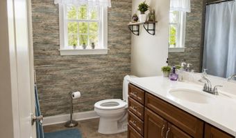 12 Jamie Ct, Barnegat, NJ 08005