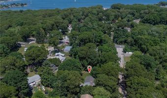 27 Fairway Dr, North Kingstown, RI 02852