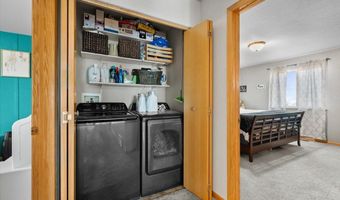 702 Taylor Ct, Belle Fourche, SD 57717
