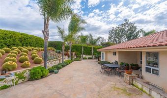 2740 Los Alisos Dr, Fallbrook, CA 92028