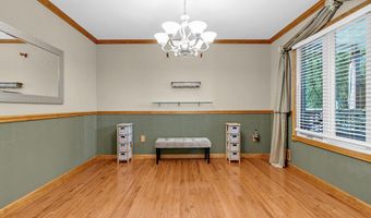 156 Magnolia Ln, Middletown, NJ 07748