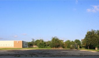 118 S Cameron St, Alice, TX 78332