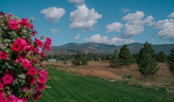 43 Sand Trap Ln, Blanchard, ID 83804