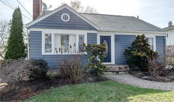 26 Dover Ave, East Providence, RI 02914