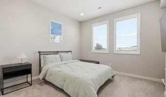 2572 S Escondido Blvd 808, Escondido, CA 92025
