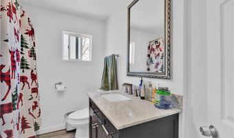 11806 Chamberlaine, Adelanto, CA 92301