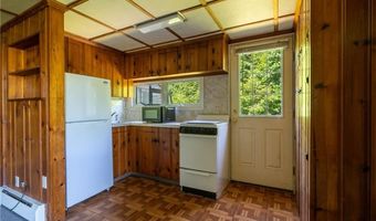 142 Honeyman Ave, Middletown, RI 02842