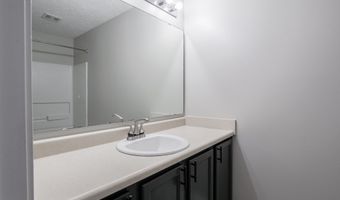 2924 Coles Creek Ln, Indianapolis, IN 46217