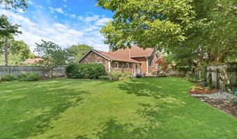 654 Main St, Antioch, IL 60002