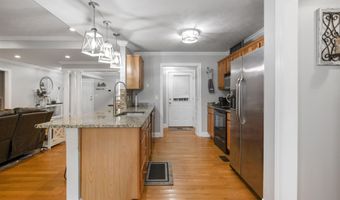 1204 Crestbrook Dr, Albertville, AL 35950