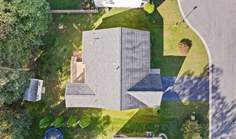 97 Ponds Edge Ct, Felton, DE 19943
