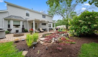 551 Lering Ct, Ballwin, MO 63011