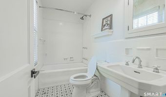1210 Laurel Ave, Bridgeport, CT 06604