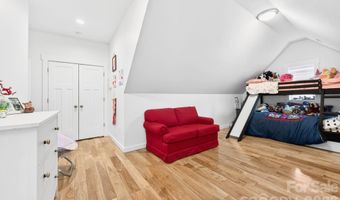 25 W Haven Dr, Arden, NC 28704