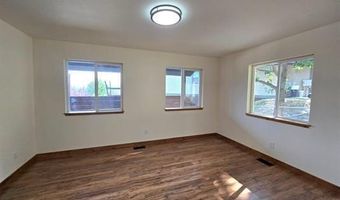 6894 Wild Rose Ln, Bonners Ferry, ID 83805