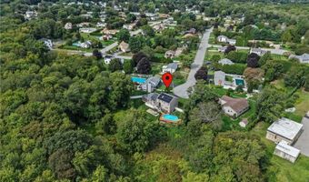 105 Amy Dr, Cranston, RI 02921