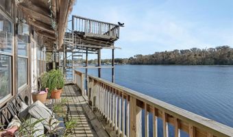 55512 FRONT St, Astor, FL 32102