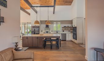 917 McDonald Dr, Amsterdam, NY 12070