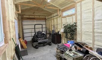 4955 S 40th Rd, Aldrich, MO 65601