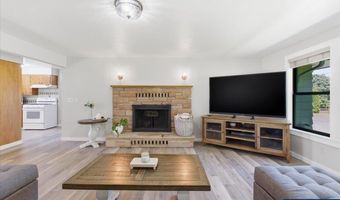 2832 Oak Grove Dr NW, Albany, OR 97321