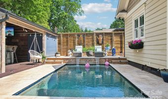 1701 Dearmon Dr, Charlotte, NC 28205