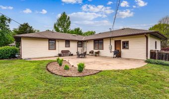1610 N Park Ln, Augusta, KS 67010