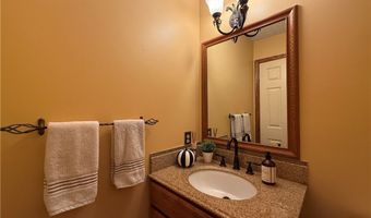 251 Kingston Dr, Aurora, OH 44202