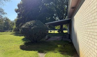 413 E Shawnee Ln, Attica, IN 47918