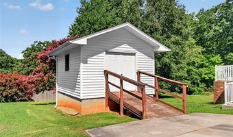308 Westbury Dr, Asheboro, NC 27205