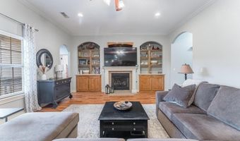 5000 SW Golden Eagle Ave, Bentonville, AR 72713