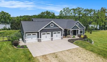 3589 Shoreline Dr, Allegan, MI 49010