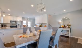 441 S Yale Ave, Addison, IL 60101