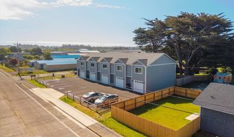 318 11TH St 1-5, Bandon, OR 97411
