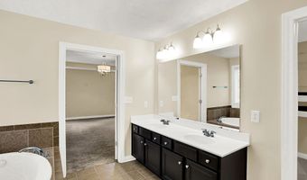 679 Erin Dr, Avon, IN 46123