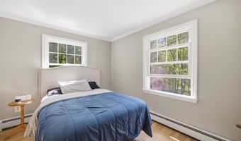 5 Pinecrest Cir, Bedford, NH 03110