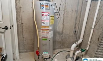 2429 S Front St, Allentown, PA 18103