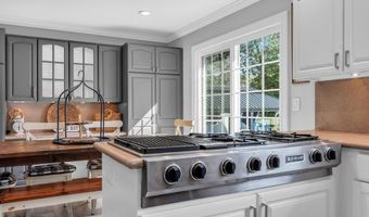 23 Pelican Dr, Bayville, NJ 08721