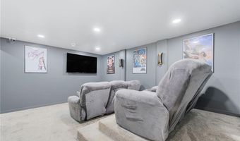 7 Cathedral Ct, Cumberland, RI 02864